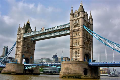 Tower Bridge in London, England - Encircle Photos