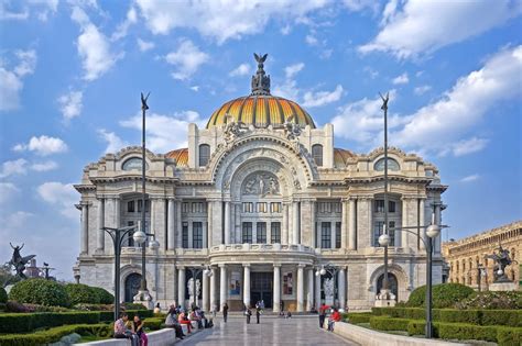 Palacio de Bellas Artes, Mexican Cultural Center - Traveldigg.com