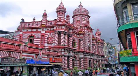 Red Mosque of Pettah (Rathu Palliya) | AmazingLanka.com