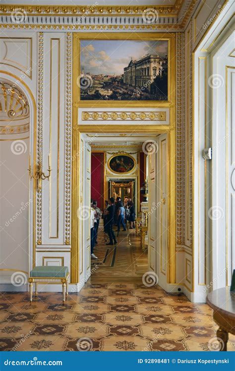 Royal Castle in Warsaw editorial photo. Image of ornament - 92898481