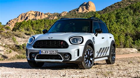 The Mini Cooper Hybrid: Driving Into The Future - Engine Echo