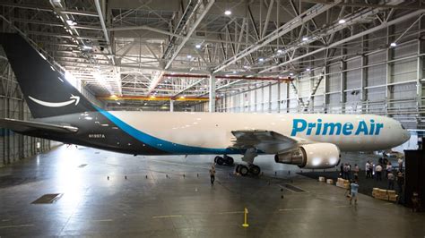 Amazon Air expands fleet of Boeing jets | Fox Business