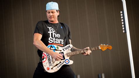 See the Fender Tom DeLonge Starcaster get its first live airing at Blink-182's Coachella ...