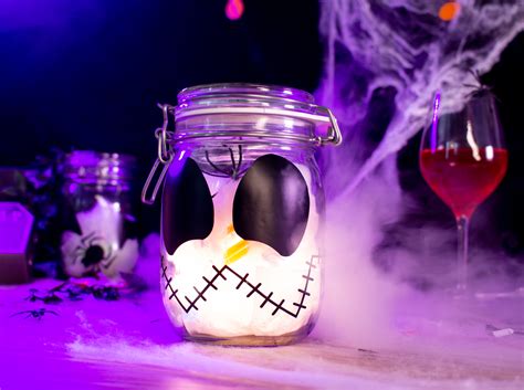 d-c-fix | Happy Halloween: here come the scary decorations with d-c-fix