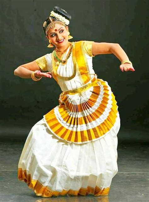 KERALA FOLK DANCE FORMS