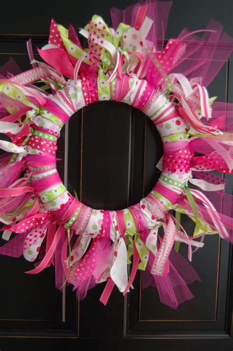 Maddyson's Lane: Ribbon Wreath~DIY