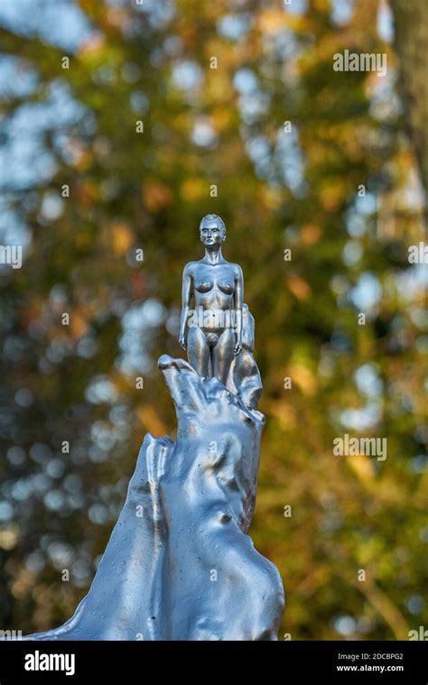 mary wollstonecraft statue Newington Green London Stock Photo - Alamy