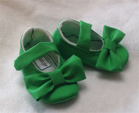 Green Baby Girl Shoes With Bows Newborn Size up to 24 Months | Etsy