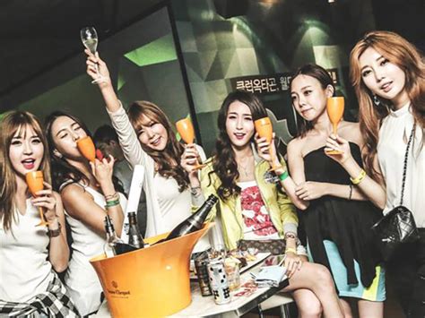 10 Best Nightlife Experiences To Do In Seoul, South Korea - The Traveling Asian