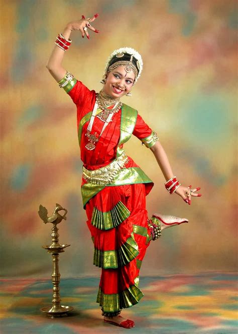 Indian Classical Dance Costumes | Temple Jewellery | Bharatnatyam | Kathak | Mohiniyattam Dance ...