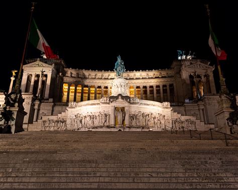 Learn The Secrets Of Piazza Venezia