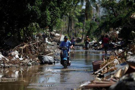 Slow Acapulco recovery after hurricane fans fears over livelihoods | The Straits Times