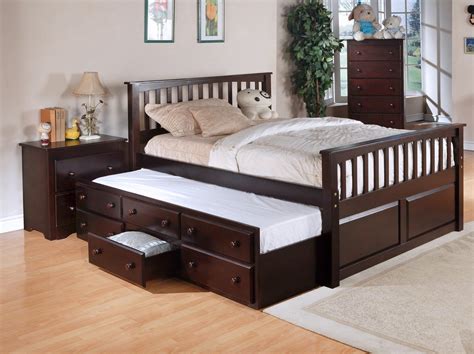 Maximizing Bedroom Space With A Full Trundle Bed With Storage - Home ...