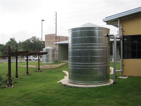 2500 Gallon Galvanized Metal Water Storage Tank - Capitol Water Tanks