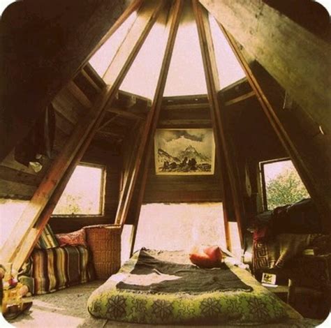 Tree house bedroom | Tropical Tree Housing | Pinterest