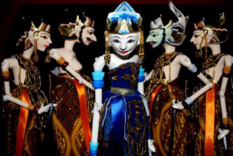 ROD PUPPETS ( WAYANG GOLEK, CEPOT ) - Art java batik