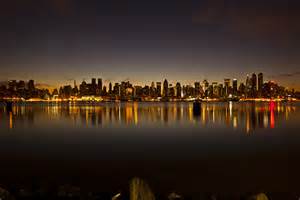 File:The New York City skyline just before sunrise December 17, 2011.jpg - Wikimedia Commons