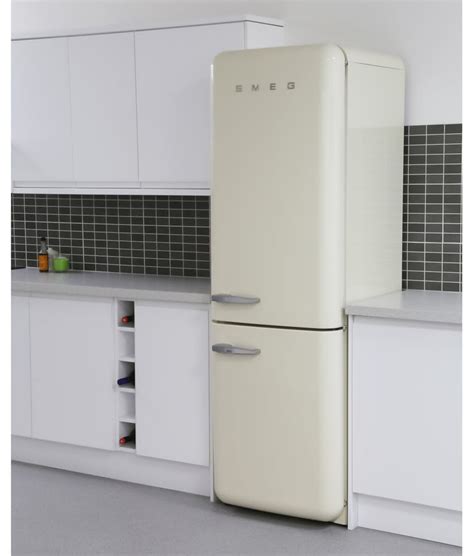 Smeg Freestanding Fridge Freezer Frost Free FAB32RCR5UK Cream ...