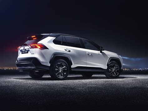 New Toyota RAV4 plug-in hybrid mixes hot hatch pace with Prius piety | CAR Magazine