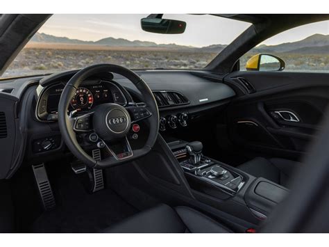 2023 Audi R8: 52 Interior Photos | U.S. News