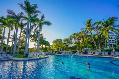 The Ritz Carlton Naples Resorts: Which One Should You Choose?