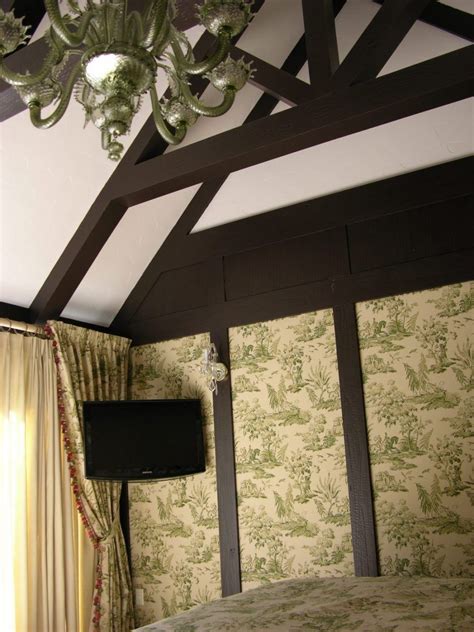 Bedroom fabric ideas - VETHOMAN wall upholstery in homes