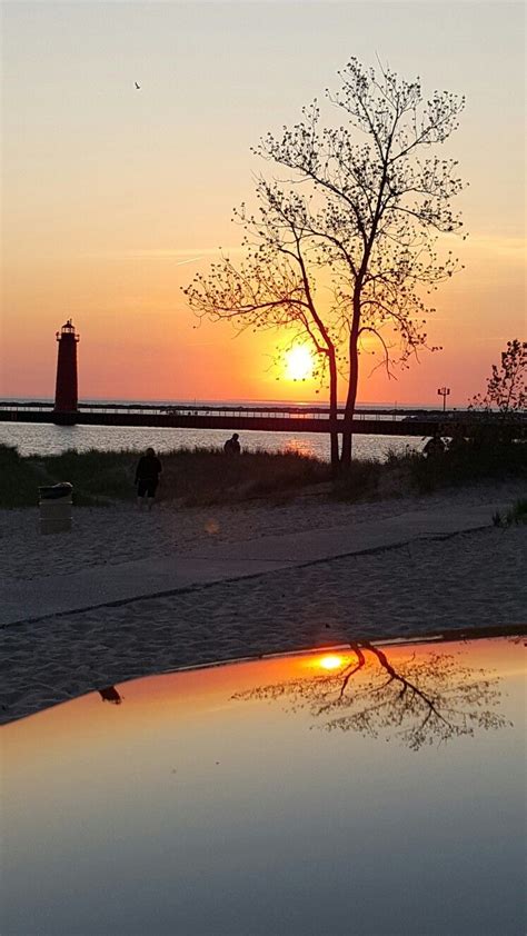 Lake Michigan for a sunset. | Sunset, Lake michigan, Lake