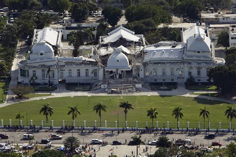 File:Haitian national palace earthquake.jpg - Wikipedia