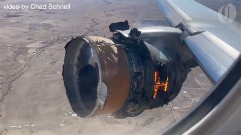 United Airlines Boeing 777 suffers catastrophic engine failure over Denver - YouTube