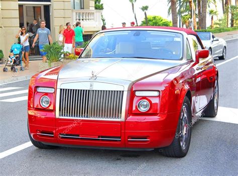 Rolls-Royce Phantom Drophead Coupe – Stock Editorial Photo © Artzzz ...