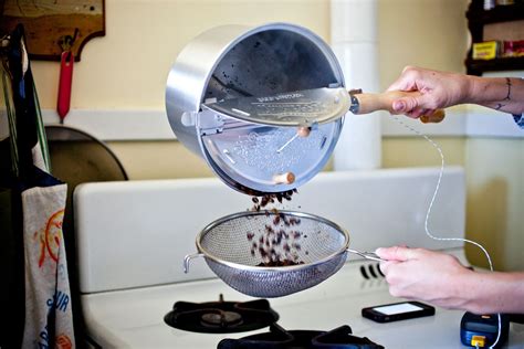 Turn a Cheap Popcorn Popper Into a DIY Coffee Roaster | WIRED