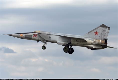 Mikoyan-Gurevich MiG-25RBSh - Russia - Air Force | Aviation Photo ...