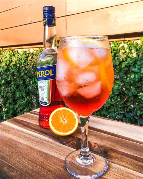 aperol spritz with ice - Le Wild Explorer