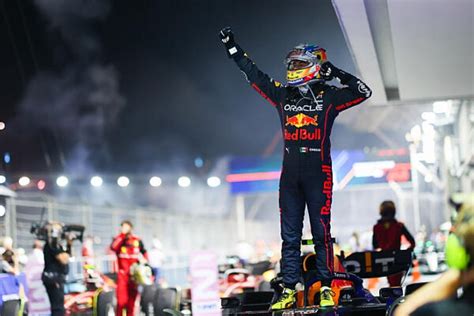 Sergio Pérez wins Singapore Grand Prix | Motorsport News | Creative Digital Solutions | Racecar