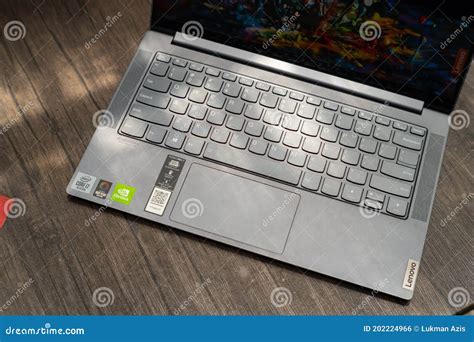 Lenovo Yoga Slim 7i Fabric Cover Editorial Photo - Image of display, 2020: 202224966