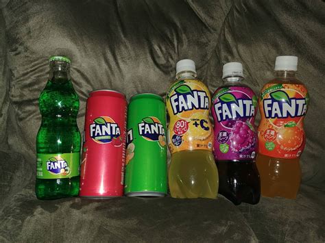 A nice variety of Fanta flavors from Thailand and Japan I got recently ...