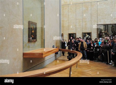 Louvre Museum Mona Lisa Room