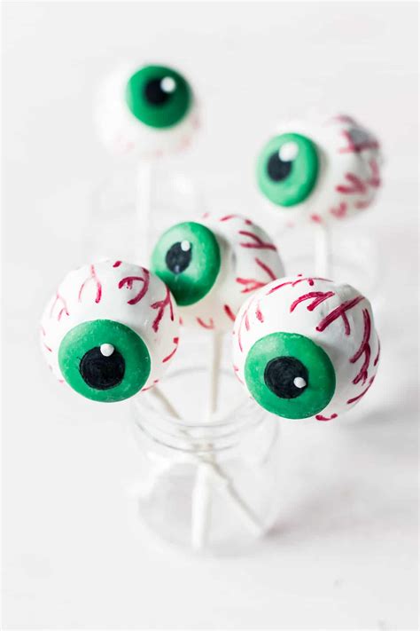 Grain-free Gluten-free Halloween Eyeball Cake Pops | A Girl Worth Saving