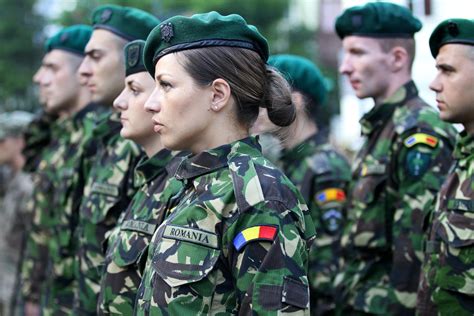 U.S. Army Reserve civil affairs soldiers host wreath laying ceremony in Romania