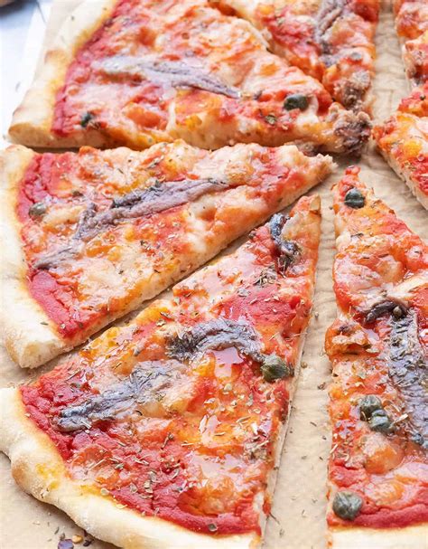 Anchovy Pizza {video recipe} - The clever meal