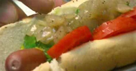 Top This: Hot Dog Condiments Can Be Healthy - CBS Chicago