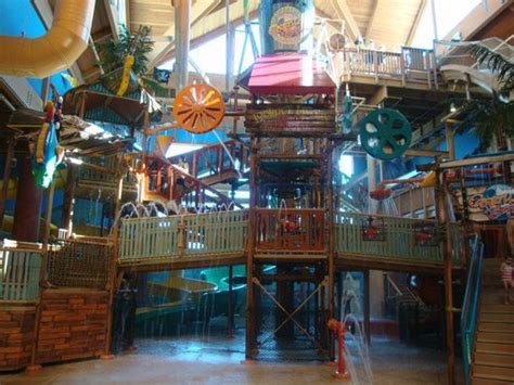 Castaway Bay Indoor Waterpark Resort & Spa Review and Coupon Code