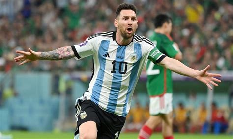 Messi goal gives Argentina win vs. Mexico at World Cup