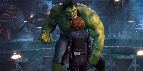 Why AVENGERS: INFINITY WAR And AVENGERS: ENDGAME Didn't Address The Hulk/Black Widow Romance