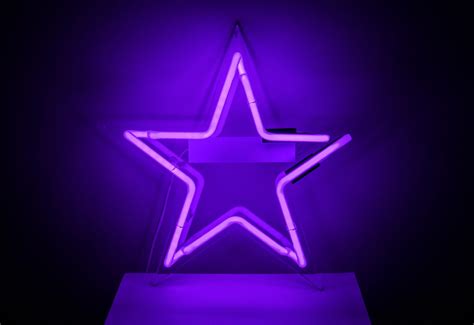 Neon Star (Purple) - Kemp London - Bespoke neon signs, prop hire, large format printing