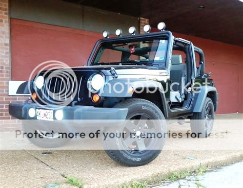 Paint jeep wrangler wheels black