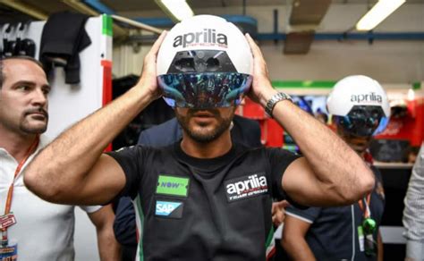 Aprilia MotoGP Team Introduces Augmented Reality Helmets For Pit Crew - CarandBike