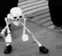 Dancing Skeleton GIFs | Tenor