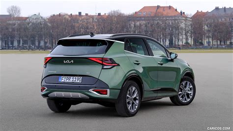 2023 Kia Sportage (Color: Experience Green; Euro-Spec) | Rear Three-Quarter