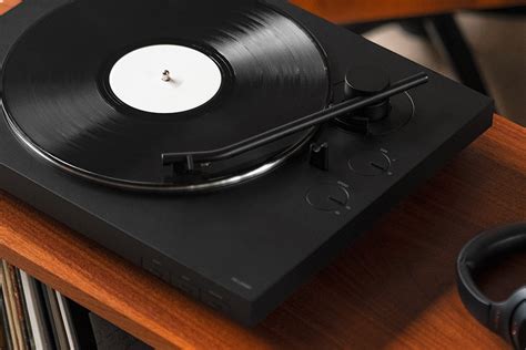 Best Bluetooth Record Player 2024 - Marna Sharity